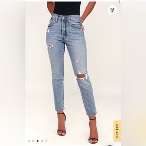 Levi’s women’s 501 light wash distressed skinny jeans 27